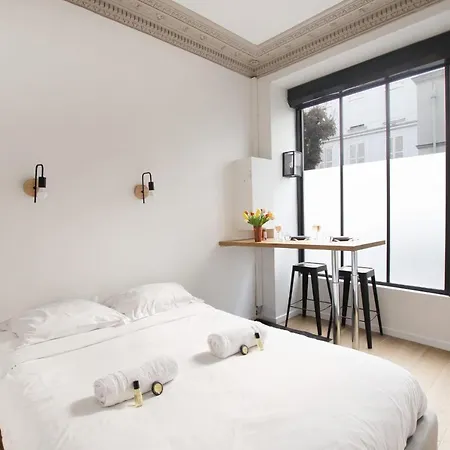 Lejlighed Guestready - Lovely Studio For 2 / Eiffel Tower - Prime Location! *